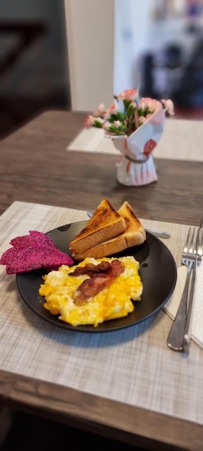 Homey Stay And Cafe By Hematoa بانكوك المظهر الخارجي الصورة