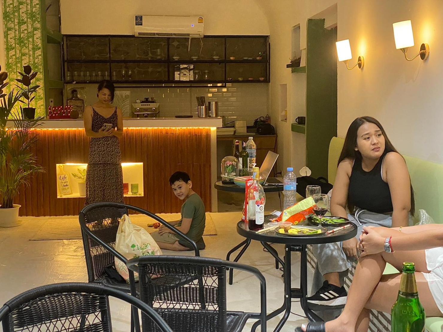 Homey Stay And Cafe By Hematoa بانكوك المظهر الخارجي الصورة